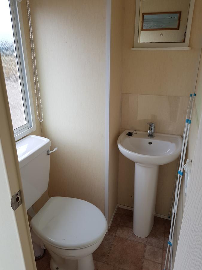 Pitch & Canvas - Self Catering At Broad Oak Farm Hotel Tattenhall Exterior foto